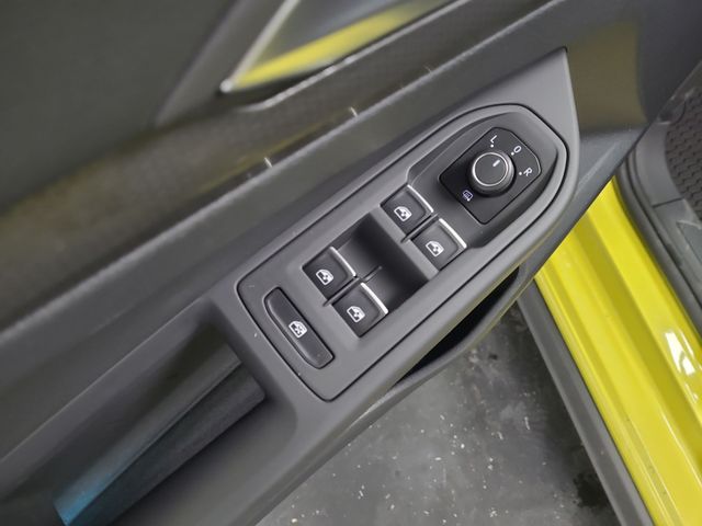 2022 – Volkswagen – Golf GTI