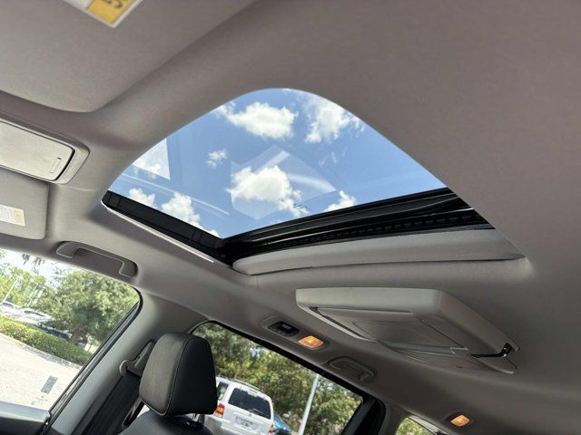 Used 2022 Honda Odyssey Van