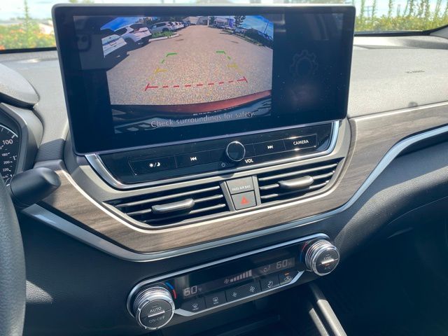 2025 Nissan Altima 2.5 SV photo 13