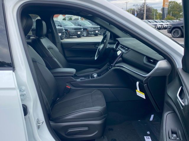 new 2025 Jeep Grand Cherokee L car, priced at $38,083