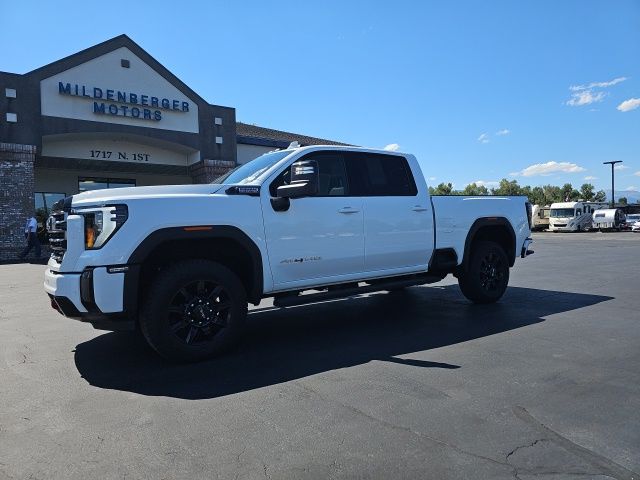 Summit White 2024 GMC Sierra 2500HD Pickup Truck Four-Wheel Drive Automatic