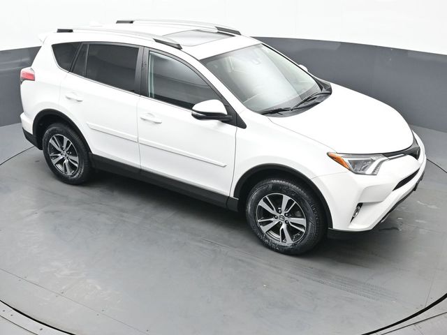 2018 Toyota RAV4 XLE 43