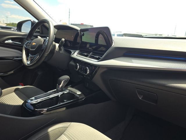 2024 Chevrolet Trax LT:B02298A