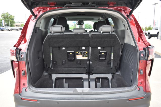 Used 2024 Toyota Sienna Van
