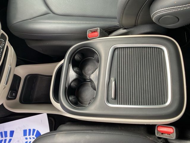 2024 Chrysler Pacifica Touring L - Silver Mist Clearcoat exterior view 19