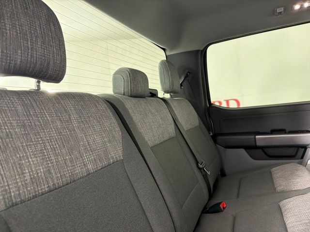 2021 Oxford White Ford F-150 XLT 4X4 Truck