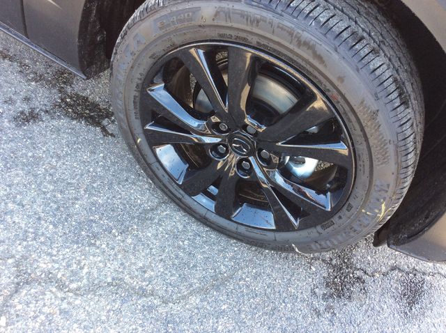 View vehicle photo 4