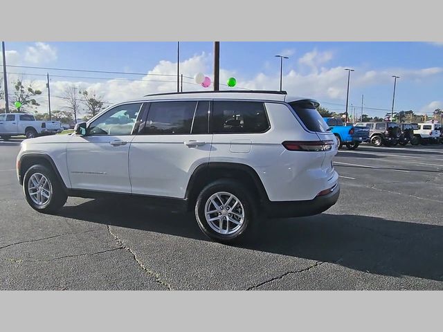2026 Jeep Grand Cherokee L Laredo 4x2