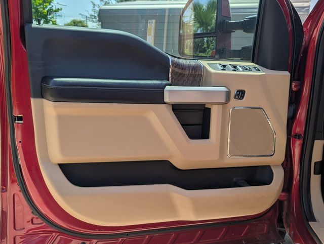 2017 Ford F-250SD Lariat - 9