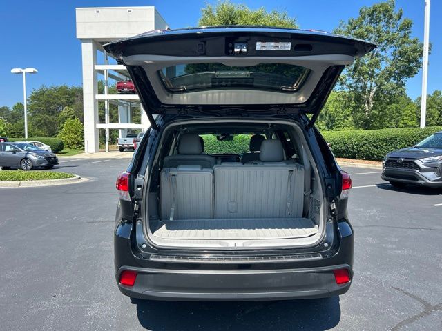 Used 2017 Toyota Highlander SUV