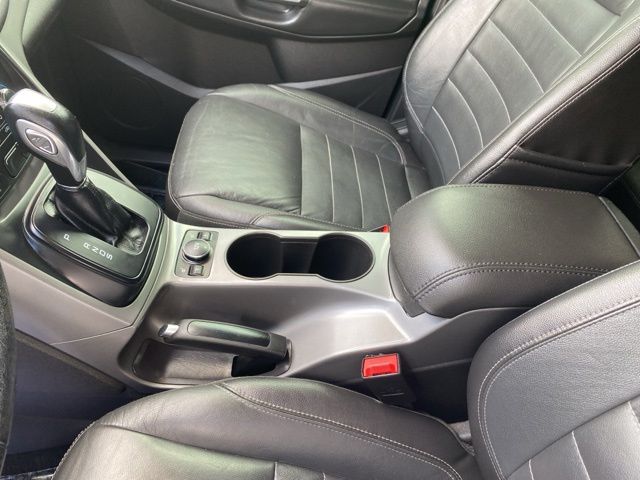2015 Ford Escape SE - Tuxedo Black exterior view 18