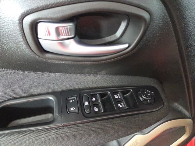 2017 Jeep Renegade Latitude North Edition photo 25