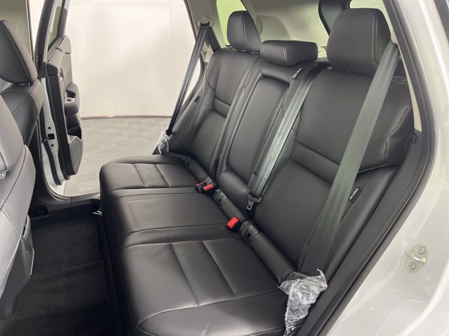 2025 Everest White Pearl Nissan Rogue SV FWD SUV