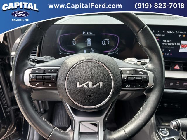 Used 2025 Black Kia EX image 25