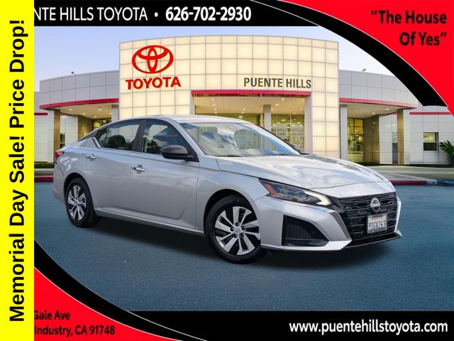 Brilliant Silver Metallic 2025 Nissan Altima 2.5 S FWD Sedan Front-Wheel Drive Continuously Variable Transmission