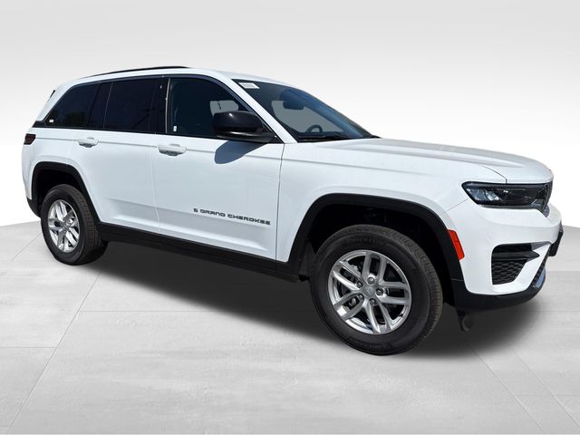 Bright White Clearcoat 2026 Jeep Grand Cherokee SUV / Crossover Four-Wheel Drive 8-Speed Automatic
