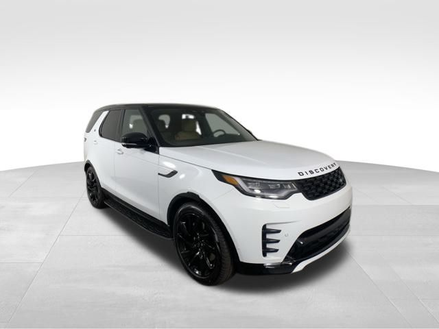 2025 Land Rover Discovery Dynamic SE 8