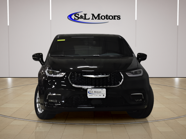 View vehicle photo 2
