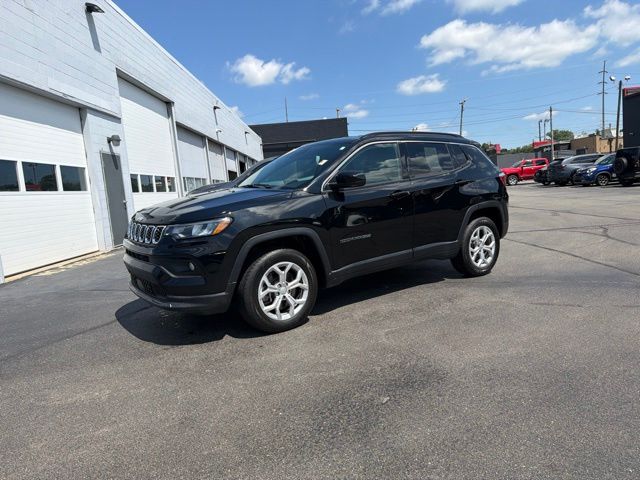 Used 2024 Black Jeep Latitude image 21
