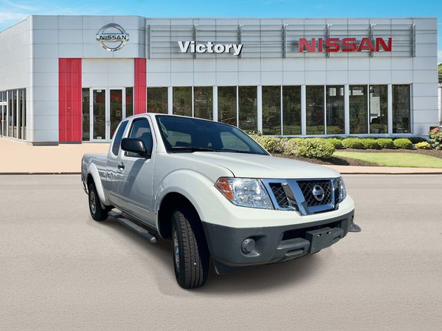 Glacier White 2019 Nissan Frontier Pickup Truck 4X2 5-Speed Manual Overdrive