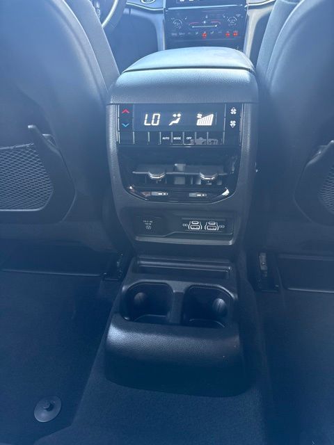 2024 Jeep Grand Cherokee L Altitude:46914A