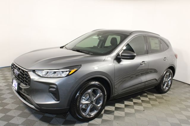 2025 Ford Escape ST-Line photo 4