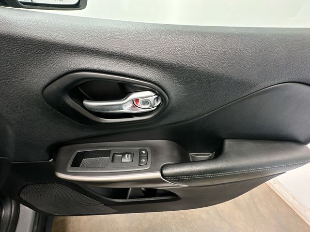 2021 Jeep Cherokee Latitude Lux Gray at Klick Lewis Buick Chevrolet