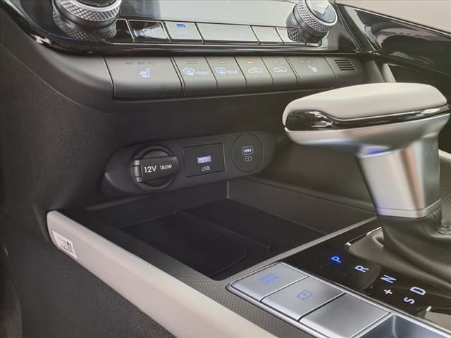 2025 Hyundai Elantra Limited photo