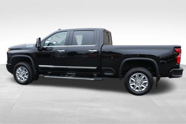 2024 Chevrolet Silverado 3500HD High Country 16