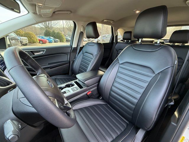2023 Ford Edge SEL photo
