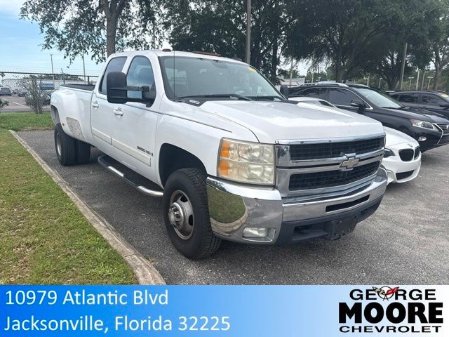 Summit White 2007 Chevrolet Silverado 3500HD Pickup Truck Four-Wheel Drive 6-Speed Automatic
