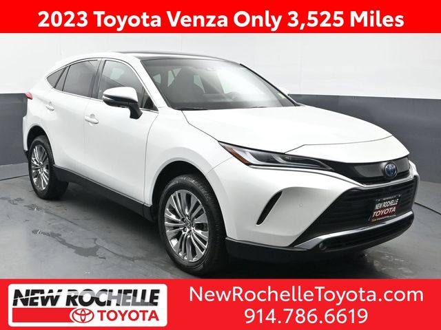 White (Wind Chill Pearl) 2023 Toyota Venza SUV / Crossover All-Wheel Drive Continuously Variable Transmission