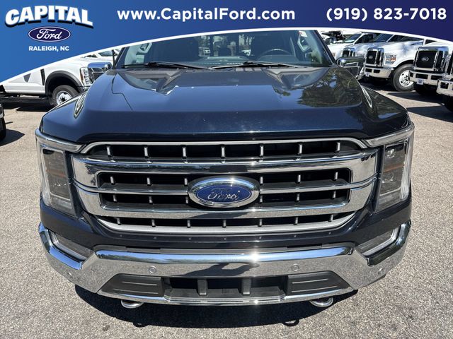 Used 2023 Blue Ford Lariat image 10