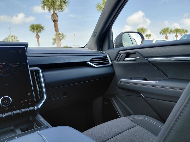 New 2025 Silver GMC Elevation image 17