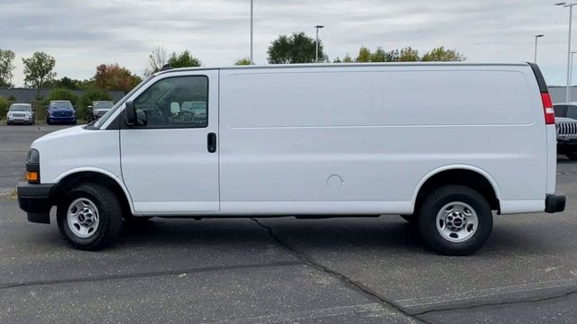 2022 GMC Savana 2500 Work Van 5