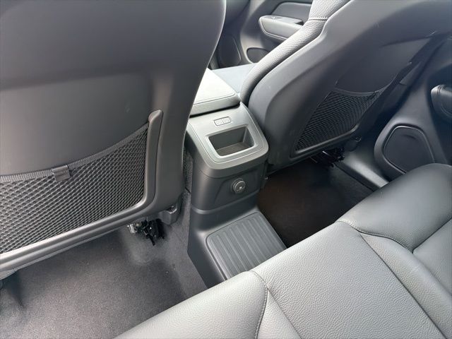 New 2025 Gray Volvo T8 Plus image 8