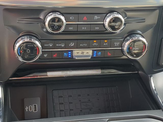 New 2026 Oxford White Ford Lariat® image 27