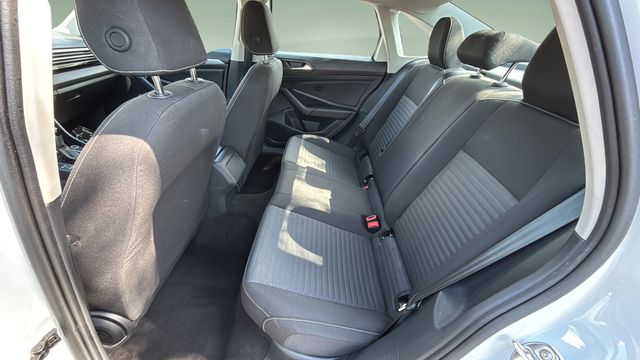 Used 2025  Volkswagen 1.5T S image 19