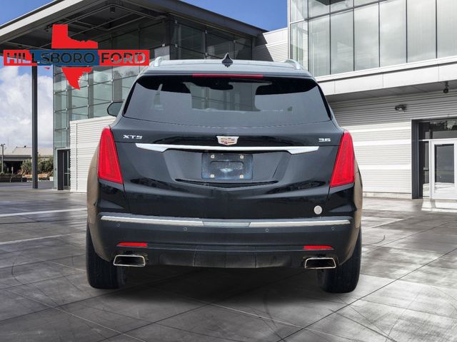 2019 Stellar Black Metallic Cadillac XT5 Luxury FWD SUV