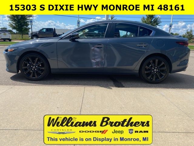 2024 Mazda Mazda3 2.5 S Carbon Edition - Gray Metallic exterior view 8