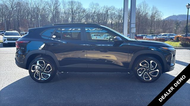 new 2026 Chevrolet Trax car, priced at $29,275