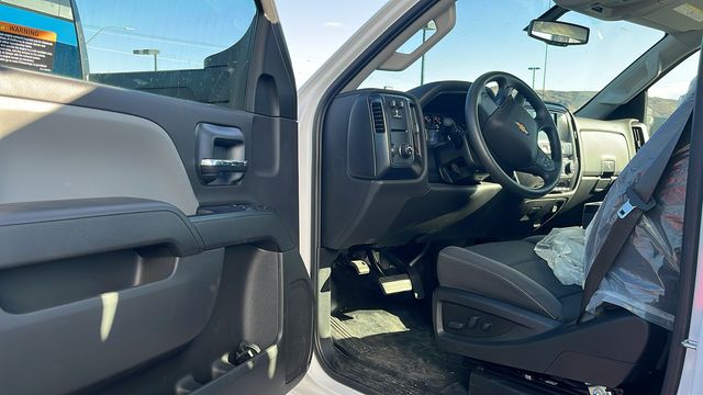 2023 Chevrolet Silverado 5500HD Work Truck 30