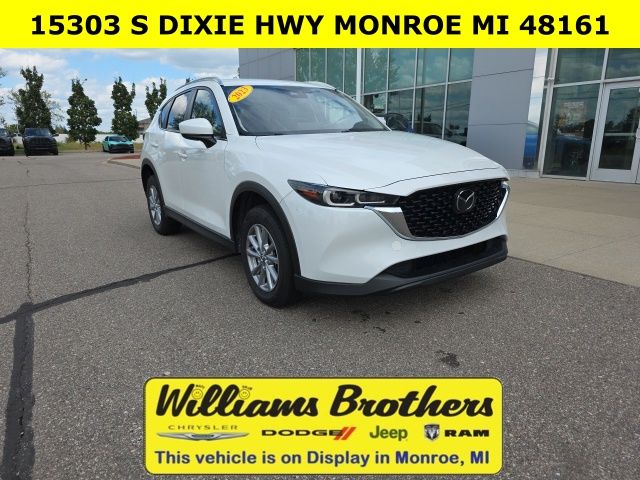 2023 Mazda CX-5 2.5 S Select Package - Rhodium White Metallic exterior view 3