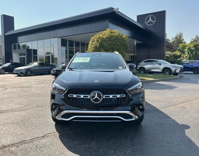 New 2026 Black Mercedes-Benz GLA 250 image 4