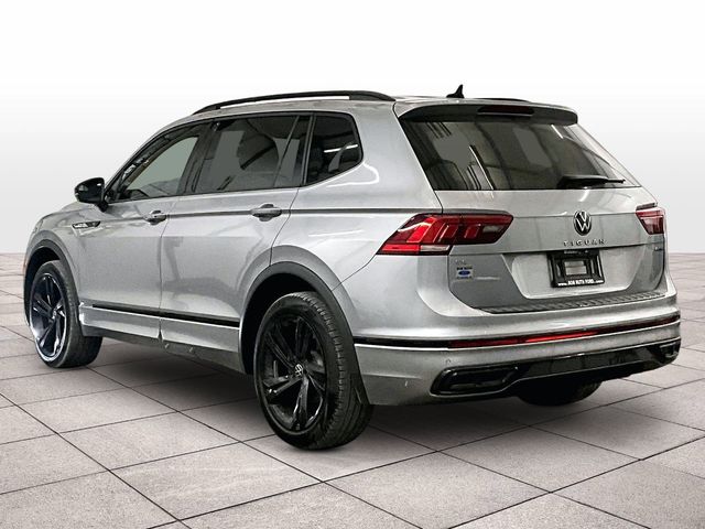 2023 Volkswagen Tiguan 2.0T SE R-Line Black Silver at Spitzer Acura