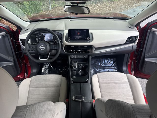 Used 2023 Red Nissan SV image 9