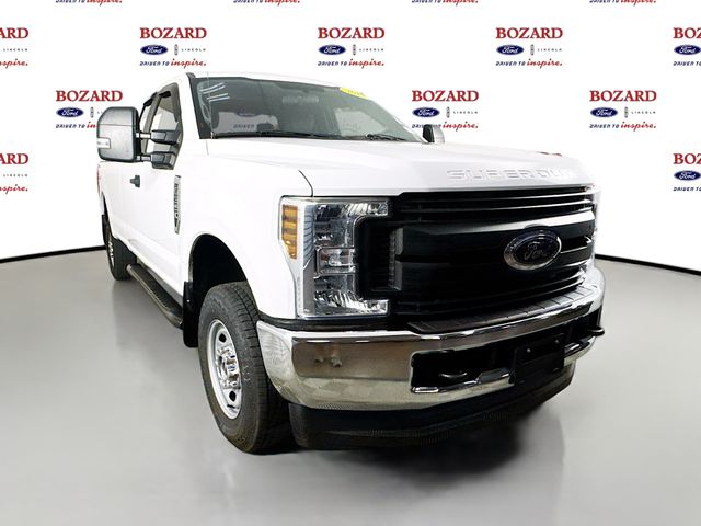 2019 Oxford White Ford Super Duty F-350 SRW XL 4X4 Truck