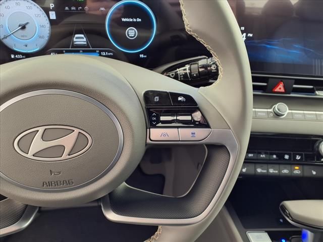 2025 Hyundai Elantra SEL Convenience photo