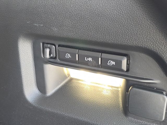 2023 Ford Explorer Limited:B02486