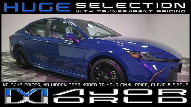 2025 Toyota Camry SE FWD